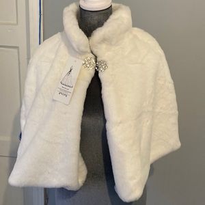 Elegant White Faux Fur Cape